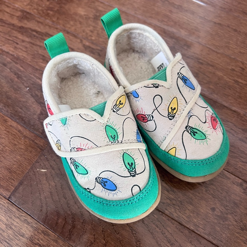 TOMS Inca Toddler Birch Christmas Glow in the Dark Faux-Sherpa Lining Shoes (5)